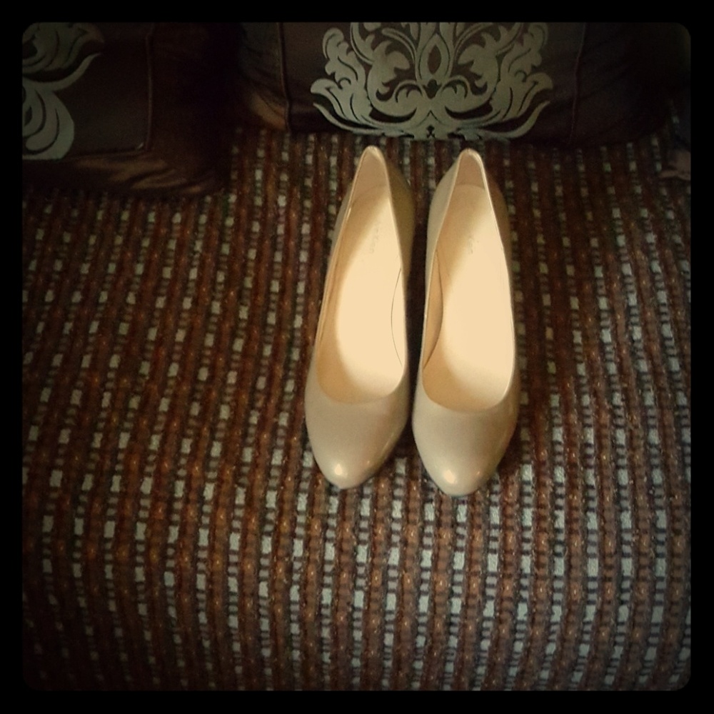 Calvin Klein Size 10M Pumps